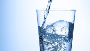 ज़्यादा पानी पीने से हो सकते हैं ये गंभीर नुकसान